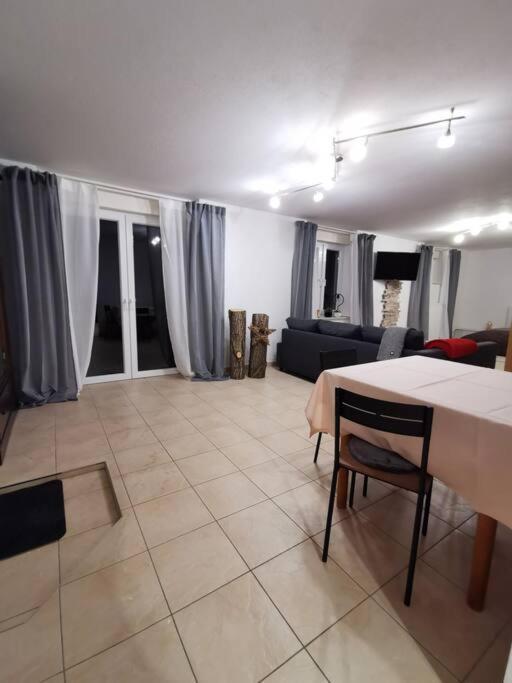 RAuszeit Apartment Nittendorf Bagian luar foto